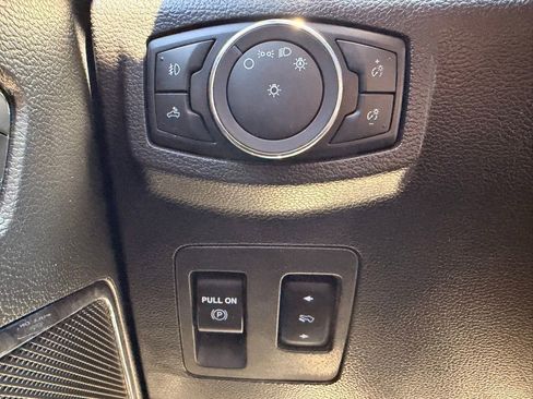 Used 2019 Ford F150 Lariat w/ Equipment Group 502A Luxury image 28