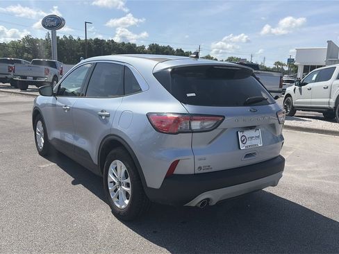 Used 2022 Ford Escape SE w/ Convenience Package FWD image 5