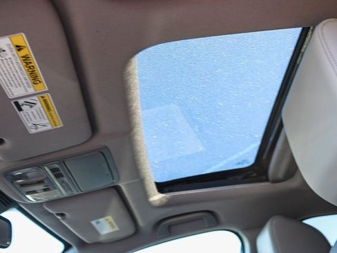 Certified 2022 Honda CR-V Touring image 24