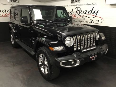 Used 2022 Jeep Wrangler Unlimited Sahara w/ Cold Weather Group AWD/4WD image 2
