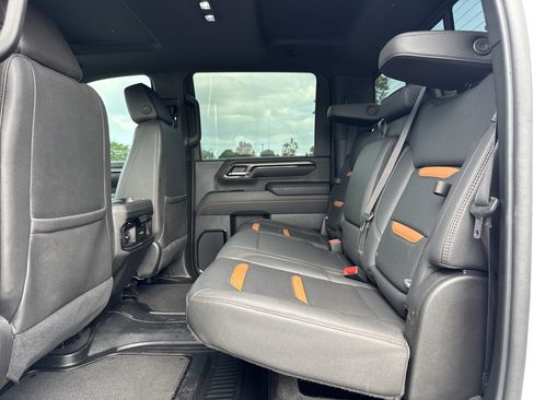 Used 2024 GMC Sierra 2500 AT4 w/ AT4 Premium Plus Package AWD/4WD image 30