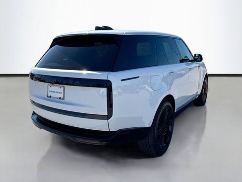 New 2026 Land Rover Range Rover SE image 5