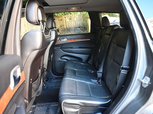 Used 2012 Jeep Grand Cherokee Overland image 25