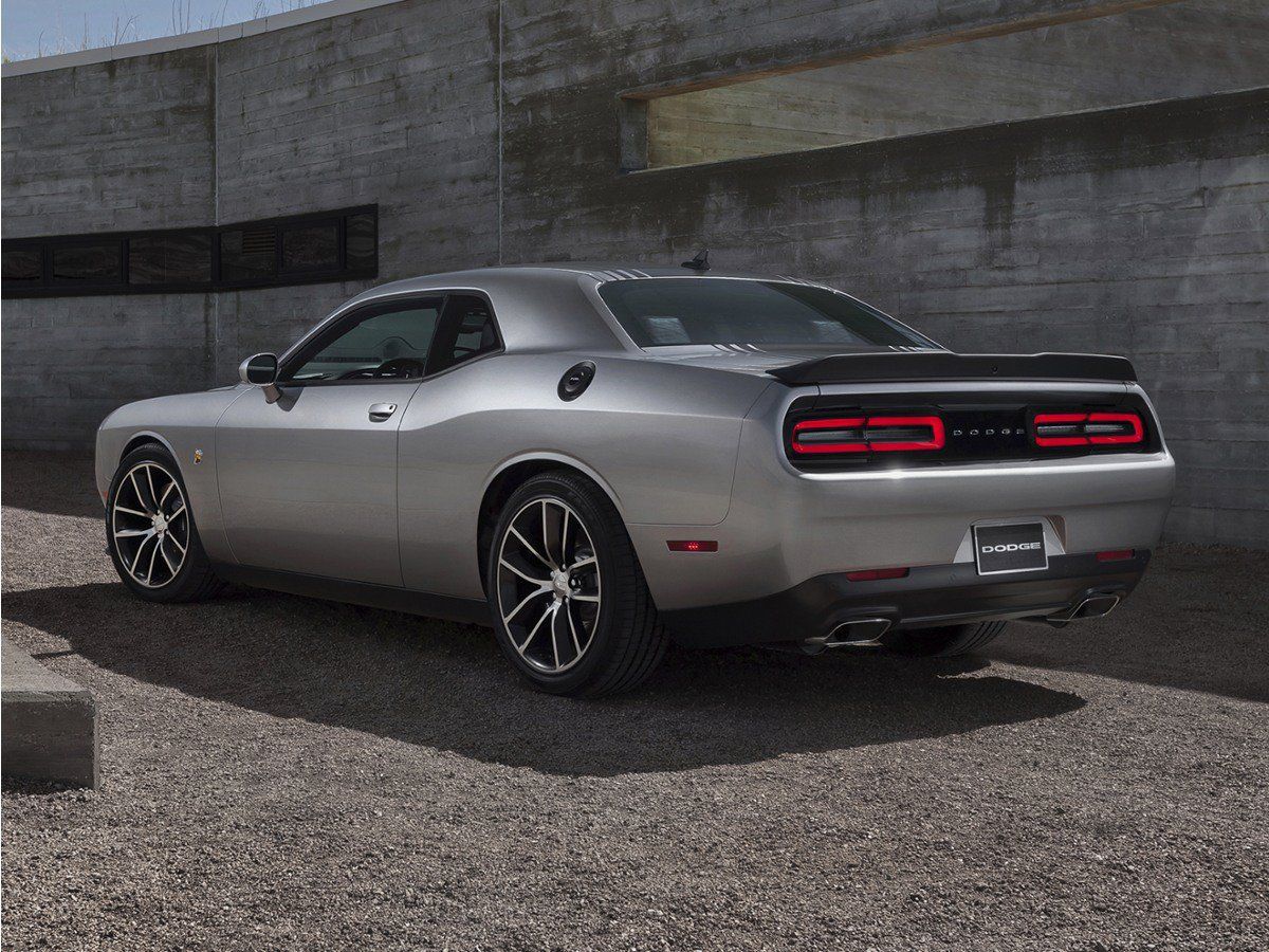Used 2016 Dodge Challenger R/T Scat Pack w/ Leather Interior Group RWD image 1