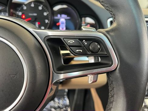 Used 2019 Porsche 911 Carrera RWD image 33