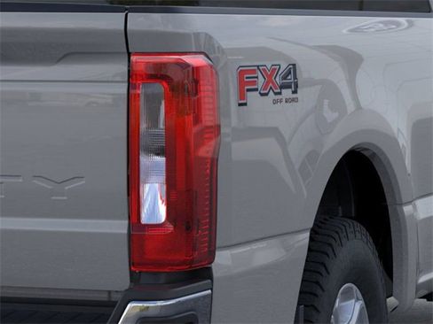 New 2026 Ford F350 XLT image 21