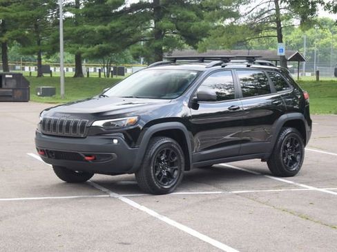 Used 2021 Jeep Cherokee Trailhawk w/ Technology Group AWD/4WD image 21