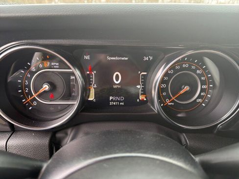 Used 2022 Jeep Wrangler Unlimited Sport image 14