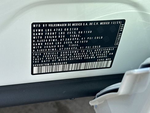 New 2026 Volkswagen Tiguan SE R-Line FWD image 23