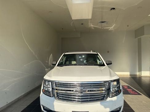 Used 2018 Chevrolet Tahoe Premier RWD image 3