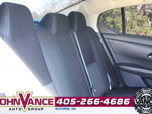 Used 2025 Nissan Sentra SV image 17
