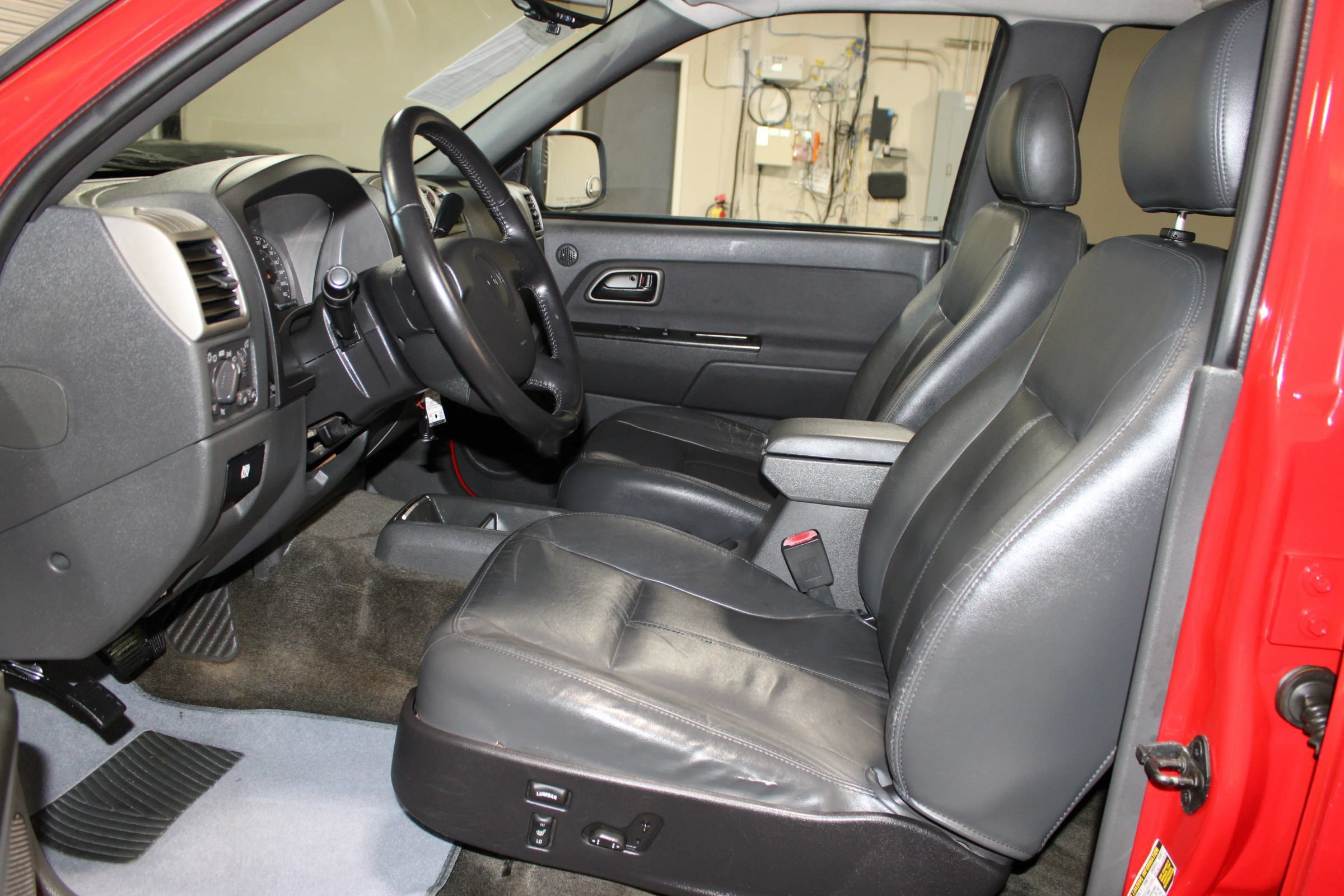 Used 2005 GMC Canyon SLE w/ Safe And Sound Package RWD image 9