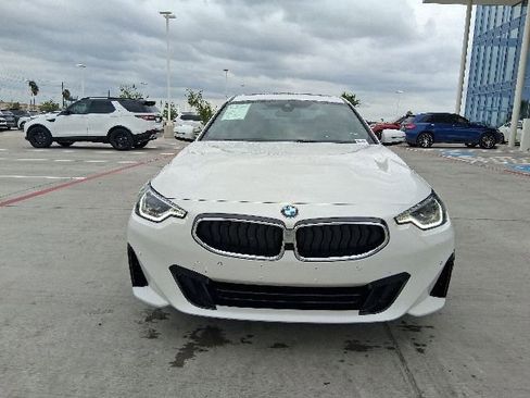 Used 2023 BMW 230i Coupe w/ Premium Package RWD image 2