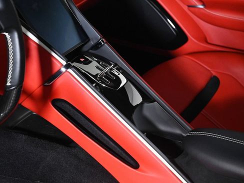 Used 2023 Ferrari Roma RWD image 16
