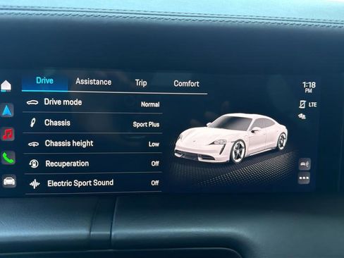 Used 2023 Porsche Taycan 4S w/ Premium Package image 27