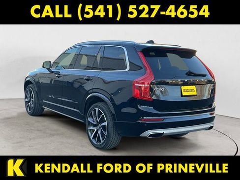 Used 2021 Volvo XC90 T6 Momentum w/ Advanced Package image 3