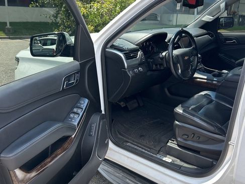 Used 2019 Chevrolet Tahoe LT AWD/4WD image 3