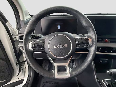 Used 2023 Kia Sportage LX AWD/4WD image 14
