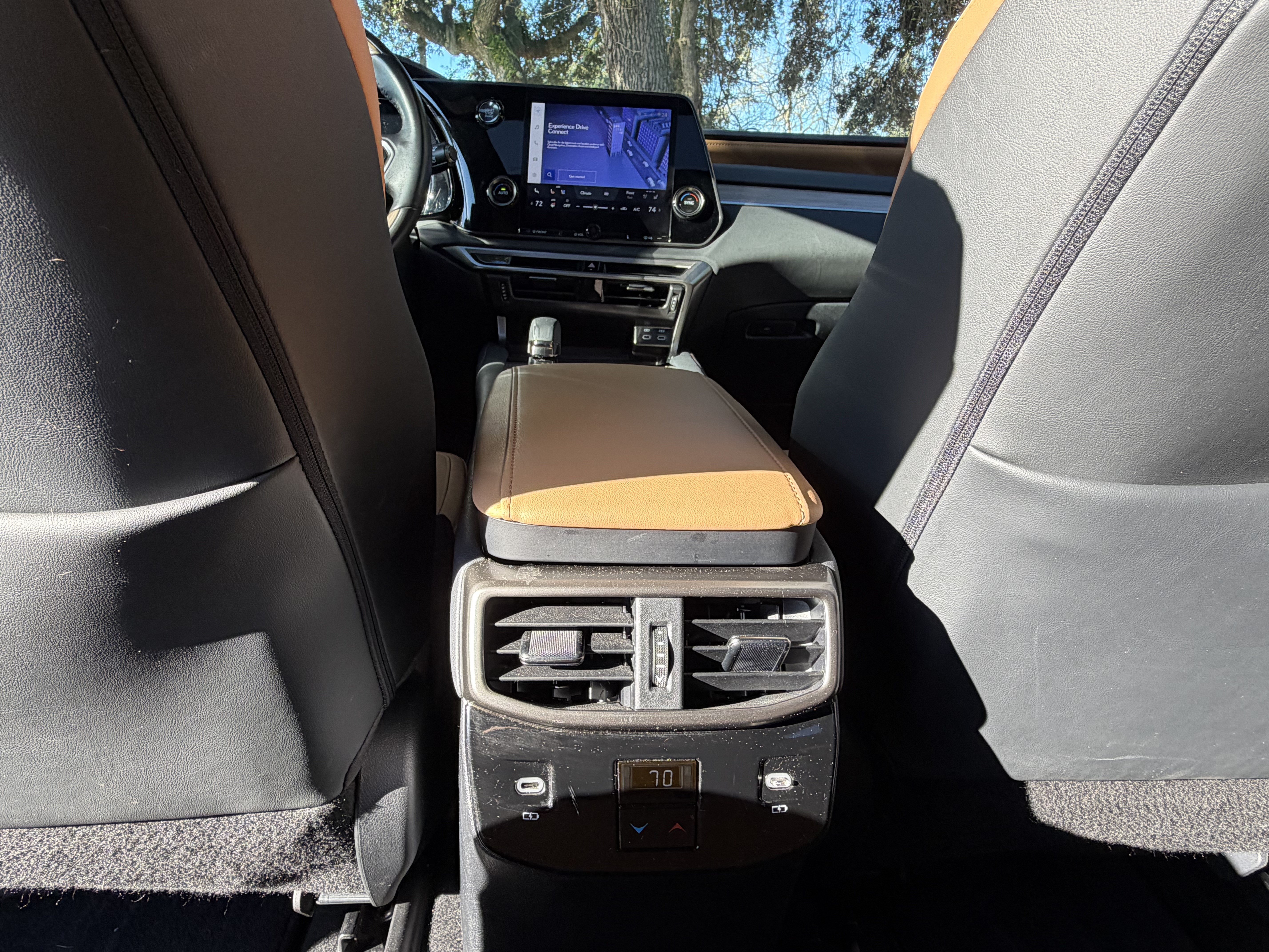 Used 2023 Lexus RX 350 Premium w/ Accessory Package AWD/4WD image 35