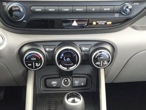 New 2026 Hyundai Venue SEL image 14