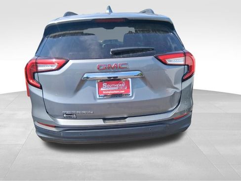 Used 2023 GMC Terrain SLE w/ Driver Convenience Package FWD image 8