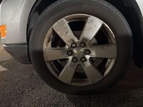 Used 2011 Chevrolet Traverse LTZ image 11