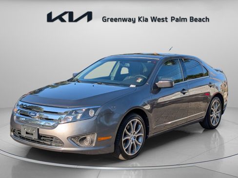 Used 2010 Ford Fusion SE image 3