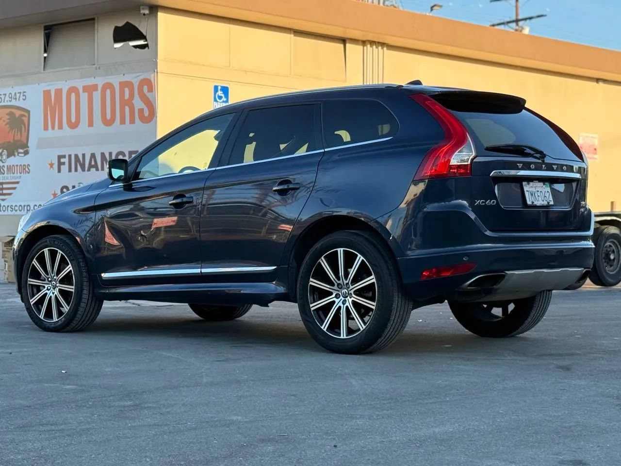 Used 2015 Volvo XC60 T5 AWD/4WD image 13