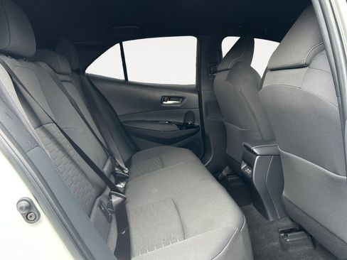 Used 2025 Toyota Corolla Hatchback w/ SE Package image 11