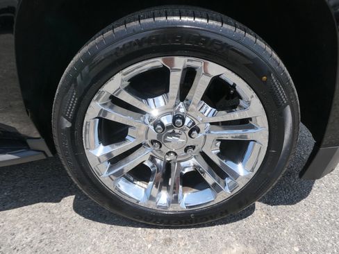 Used 2019 Chevrolet Tahoe LT AWD/4WD image 32