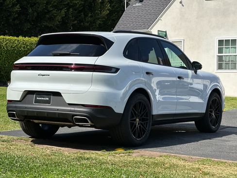 New 2026 Porsche Cayenne AWD/4WD image 8