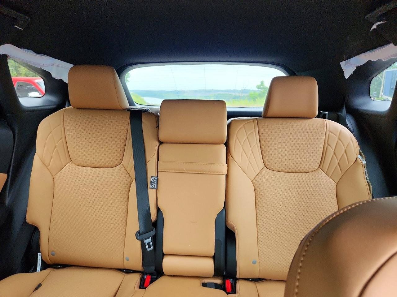 Used 2025 Lexus RX 350h w/ Accessory Package (K3) AWD/4WD image 7
