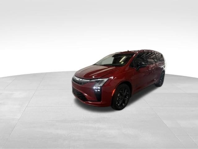 New 2027 Chrysler Pacifica Select AWD/4WD image 2