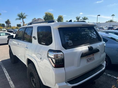 Used 2022 Toyota 4Runner TRD Off-Road Premium AWD/4WD image 4