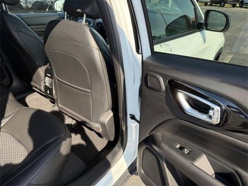 New 2025 Jeep Compass Latitude w/ Sun & Sound Group image 12