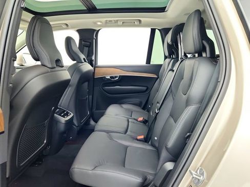 New 2025 Volvo XC90 B6 Plus w/ Protection Package Premier image 28