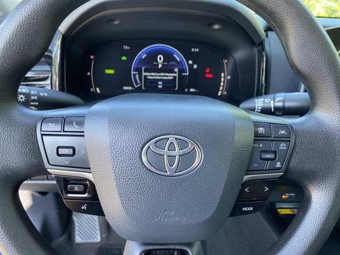 Used 2025 Toyota Camry LE FWD image 13