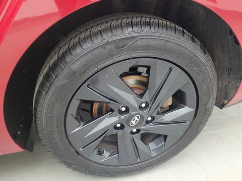 Used 2023 Hyundai Elantra SEL FWD image 31