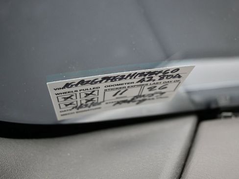 Used 2017 Chevrolet Express 3500 LT w/ LT Preferred Equipment Group image 8