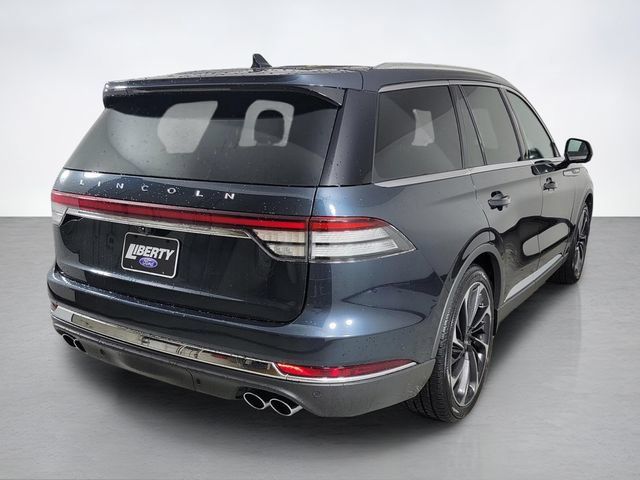 Used 2023 Lincoln Aviator Reserve w/ Equipment Group 201A AWD/4WD image 3