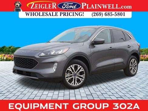 Used 2022 Ford Escape SEL image 1