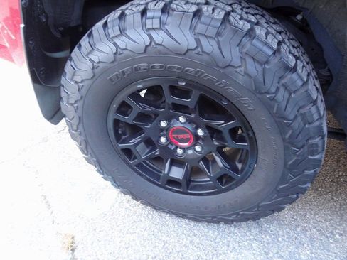 Used 2023 Toyota 4Runner SR5 Premium w/ Moonroof Package image 9