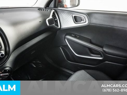 Used 2025 Kia Soul LX image 38
