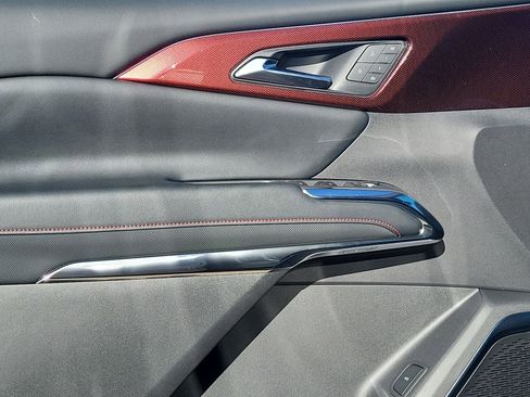 New 2026 Chevrolet Traverse RS image 24