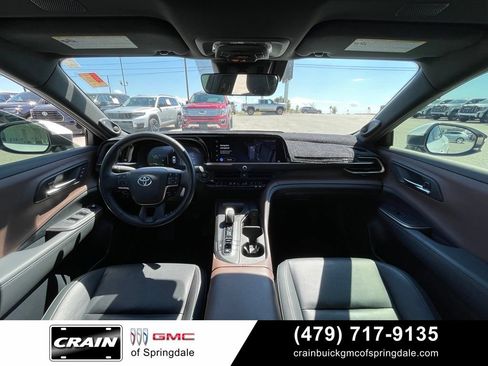 Used 2023 Toyota Crown AWD/4WD image 26