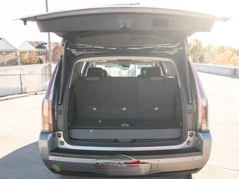 Used 2020 Cadillac Escalade Premium Luxury image 47