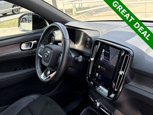 Used 2021 Volvo XC40 P8 Recharge w/ Advanced Package image 31