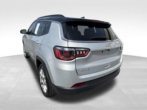 Used 2025 Jeep Compass Limited AWD/4WD image 6