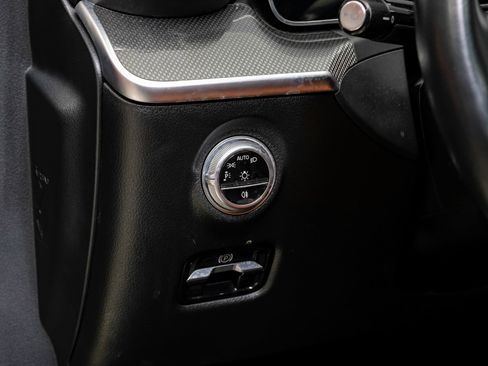 Used 2023 Mercedes-Benz C 300 4MATIC Sedan image 30