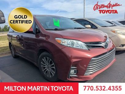 Used 2020 Toyota Sienna XLE w/ XLE Navigation Package